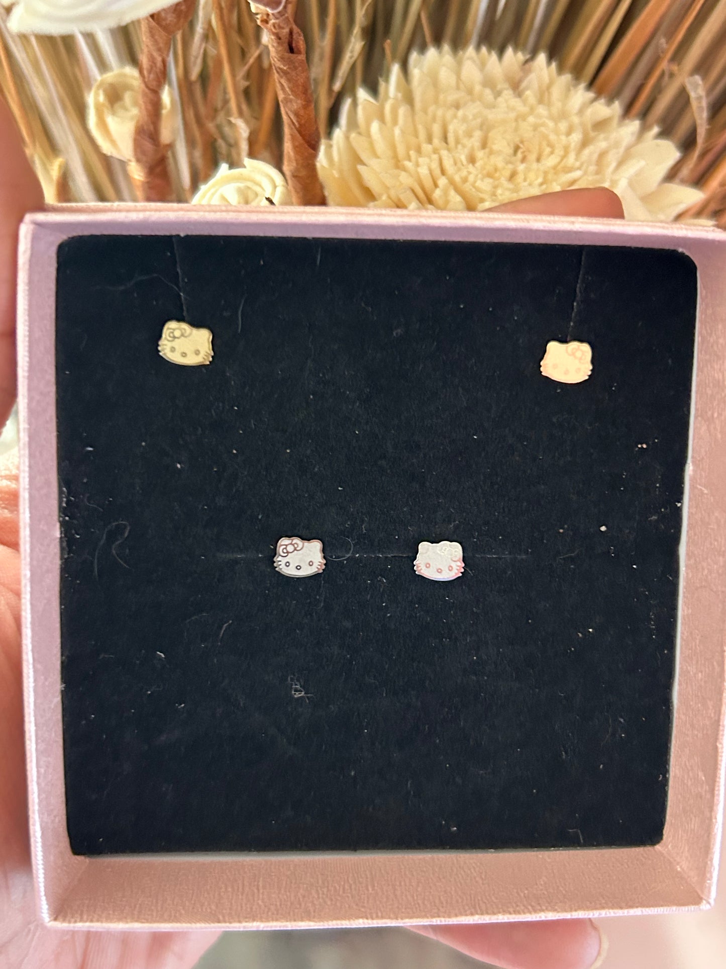 Hk stud earrings 
