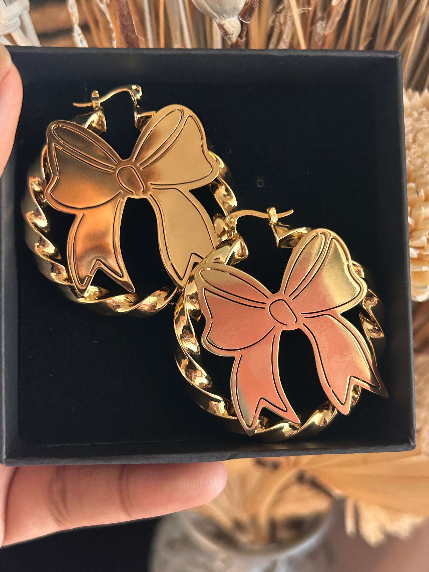 Bow hoops