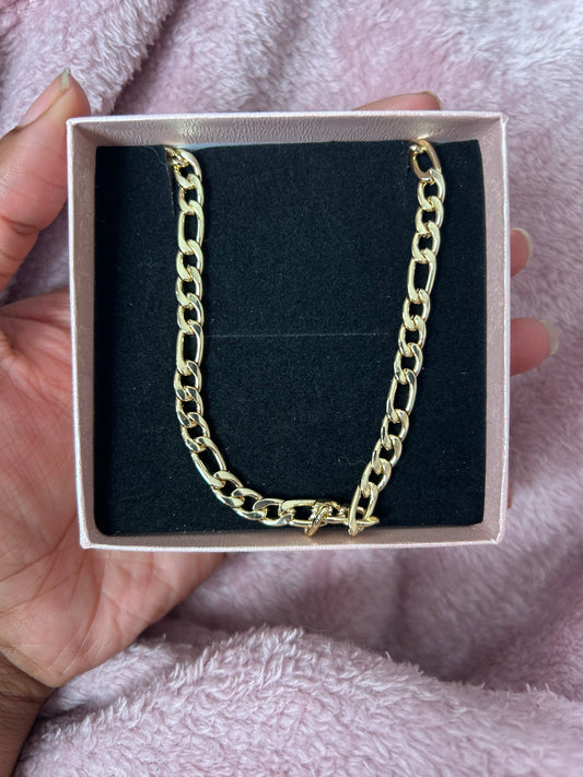 Figaro link chain ￼